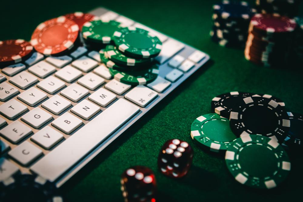 Pelajari Keuntungan Bergabung di Judi Poker Online